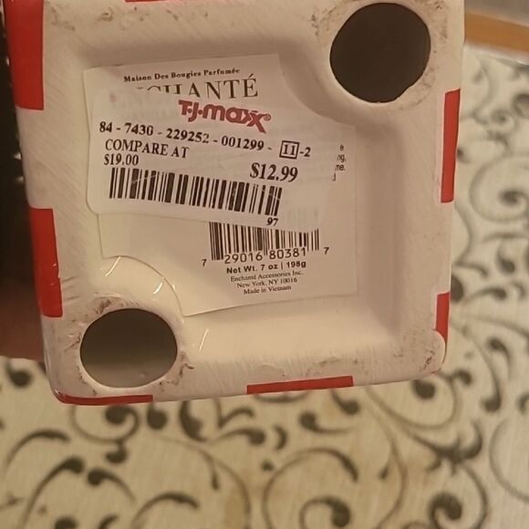 Red and White Popcorn Candle Holder - Picture 6 of 6